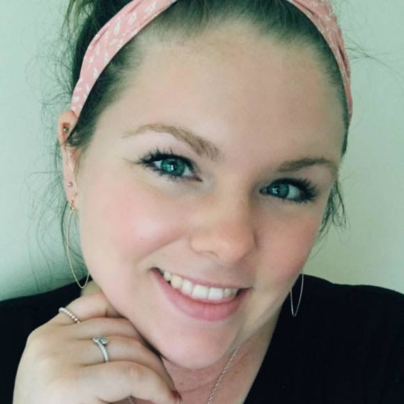 Meet your Posher, Lauren - Picture 1 of 1